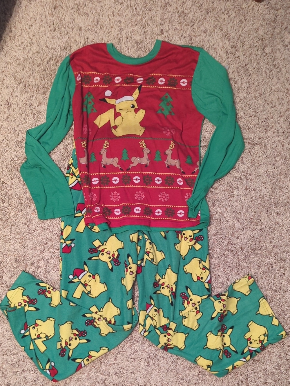 Pokemon Pikachu Holiday Pajama Set - Red & Green